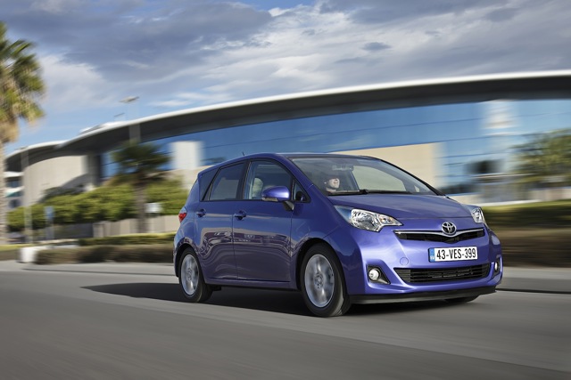 Toyota Verso-S Foto 27