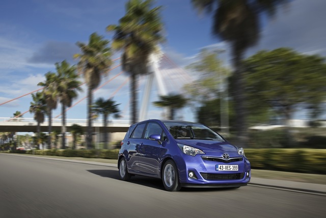 Toyota Verso-S Foto 28