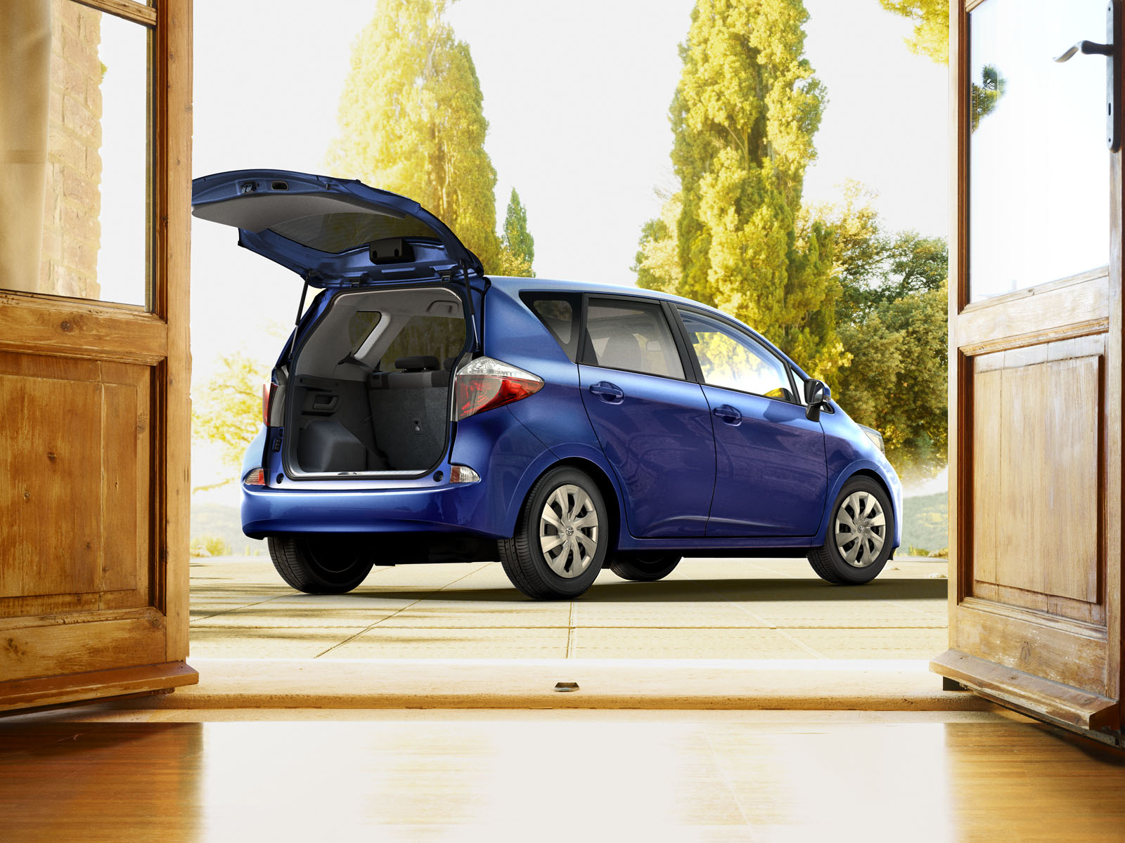 Toyota Verso-S photo 6