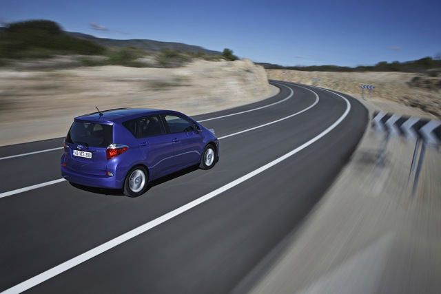 Toyota Verso-S Foto 34