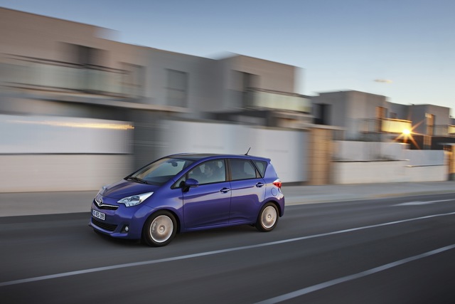 Toyota Verso-S Foto 37