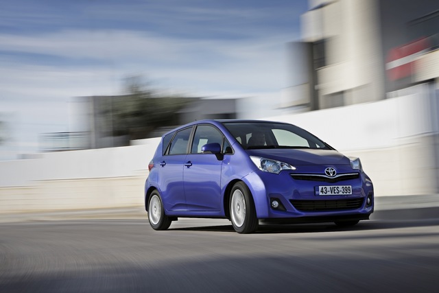 Toyota Verso-S Foto 39