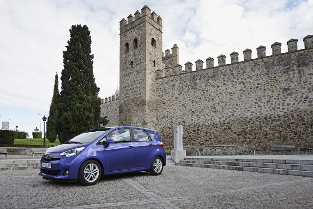 Toyota Verso-S Foto 46