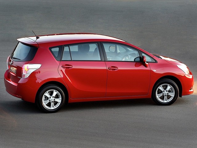 Toyota Verso Foto 24