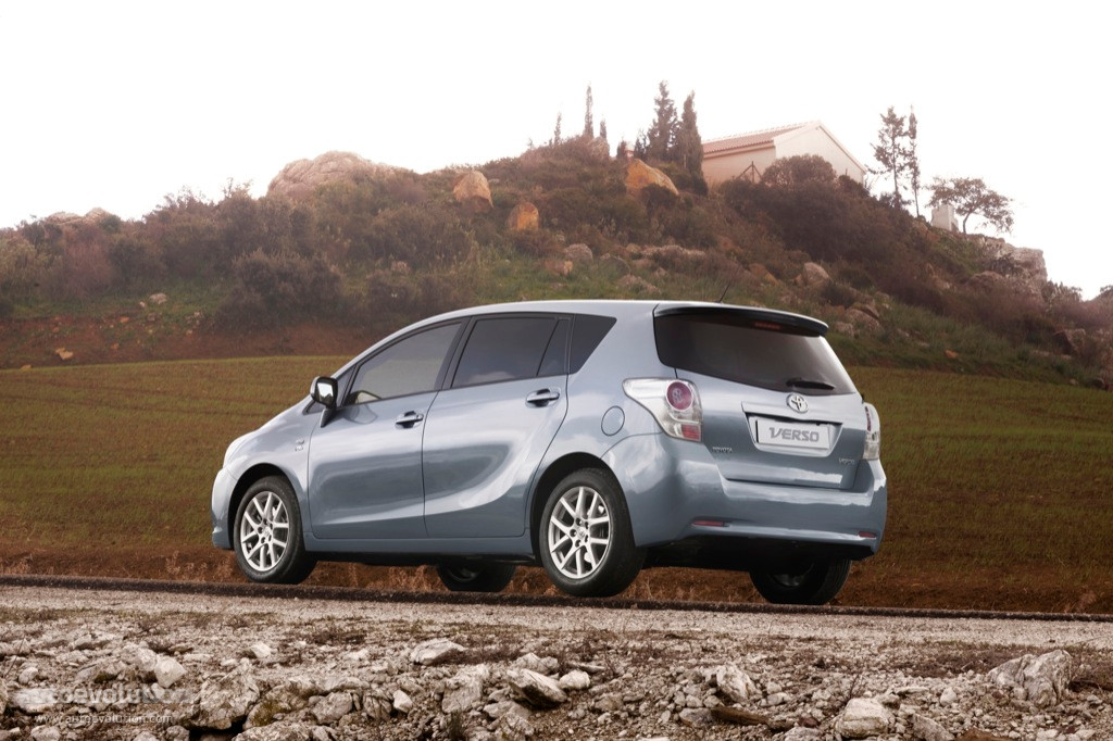 Toyota Verso photo 11