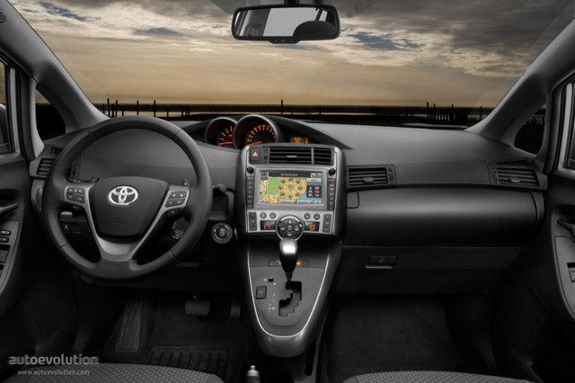 Toyota Verso Foto 31