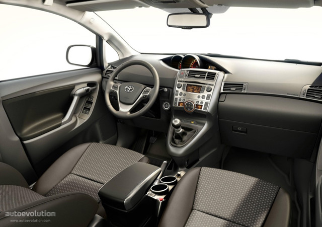 Toyota Verso Foto 35