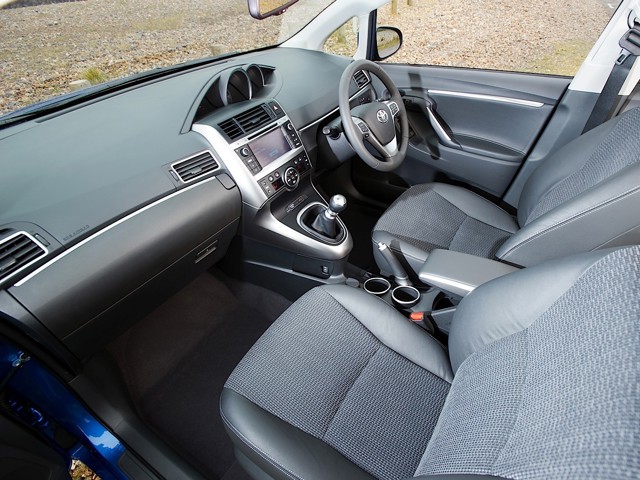 Toyota Verso Foto 53