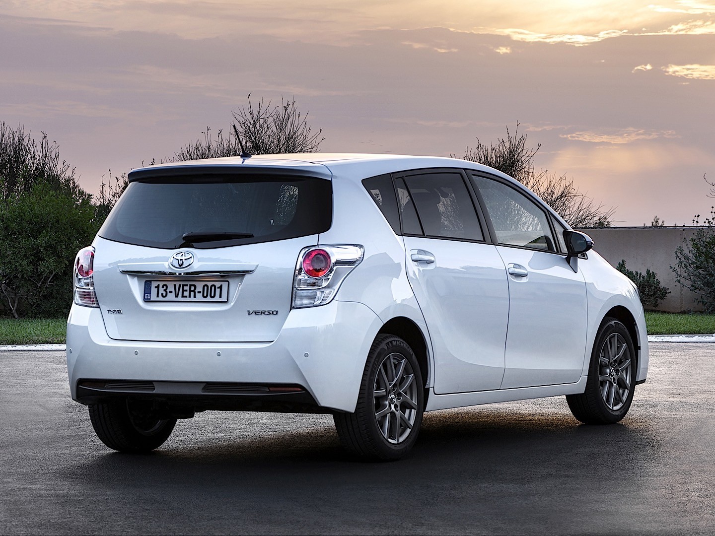 Toyota Verso photo 10