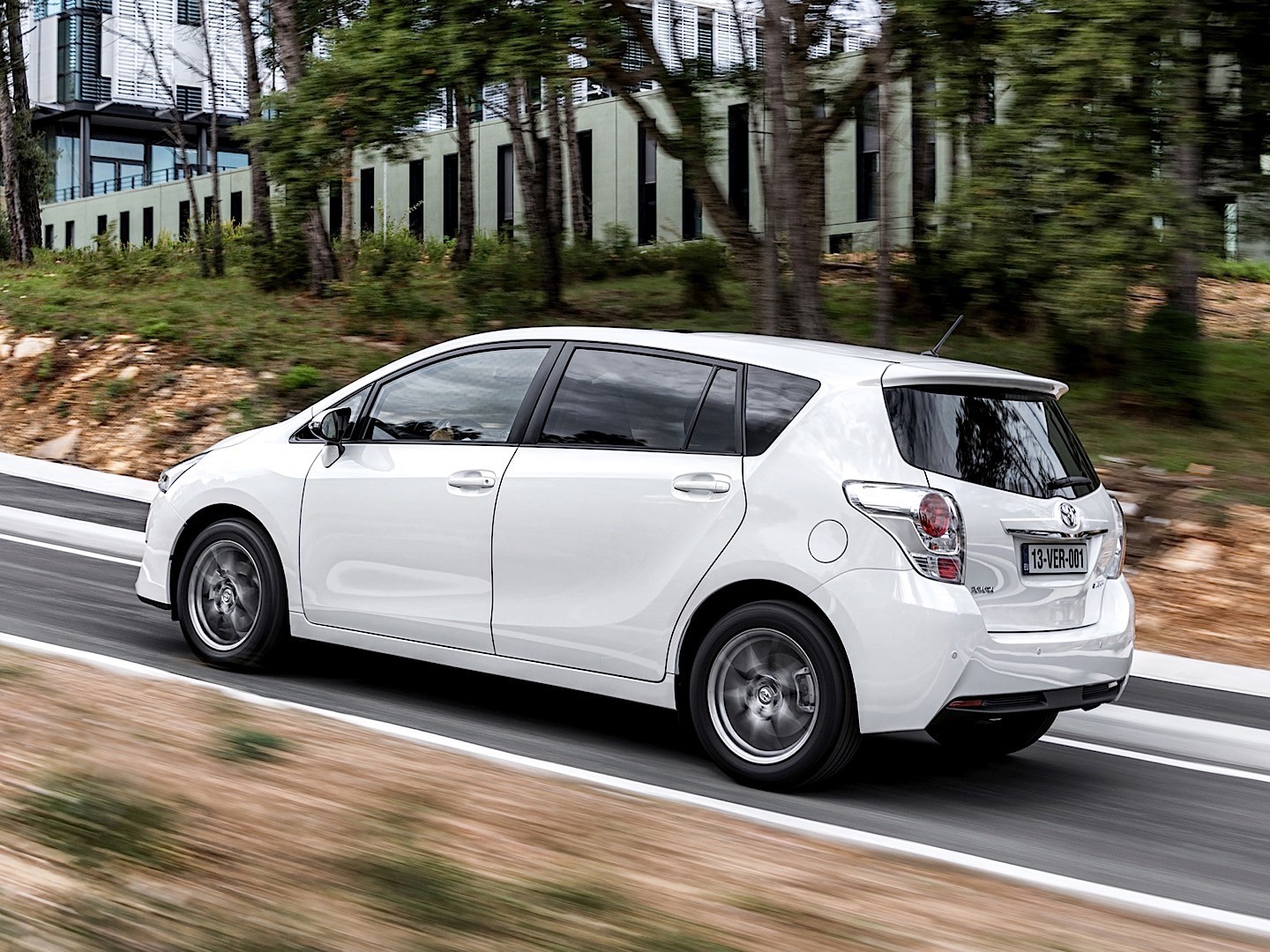 Toyota Verso photo 18