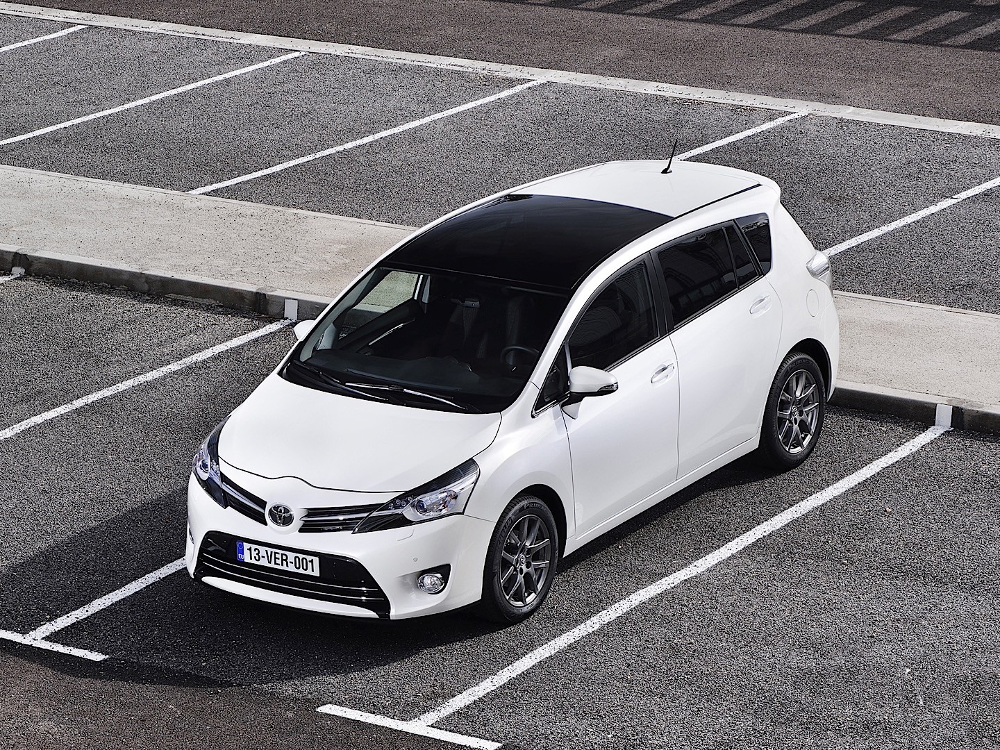 Toyota Verso photo 21