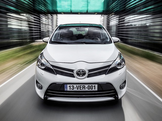 Toyota Verso Foto 24