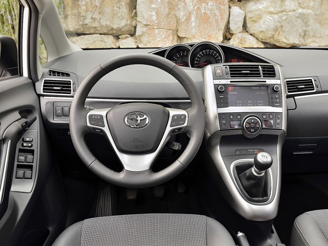 Toyota Verso Foto 48