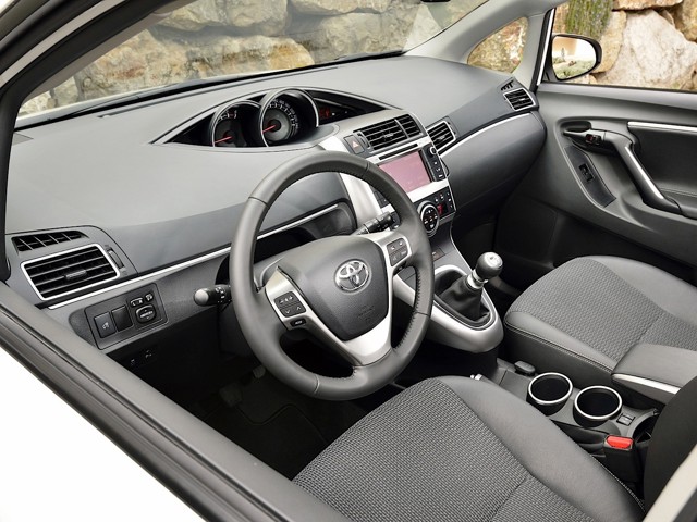 Toyota Verso Foto 49