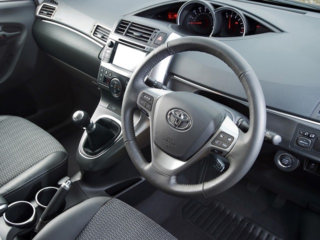 Toyota Verso Foto 50