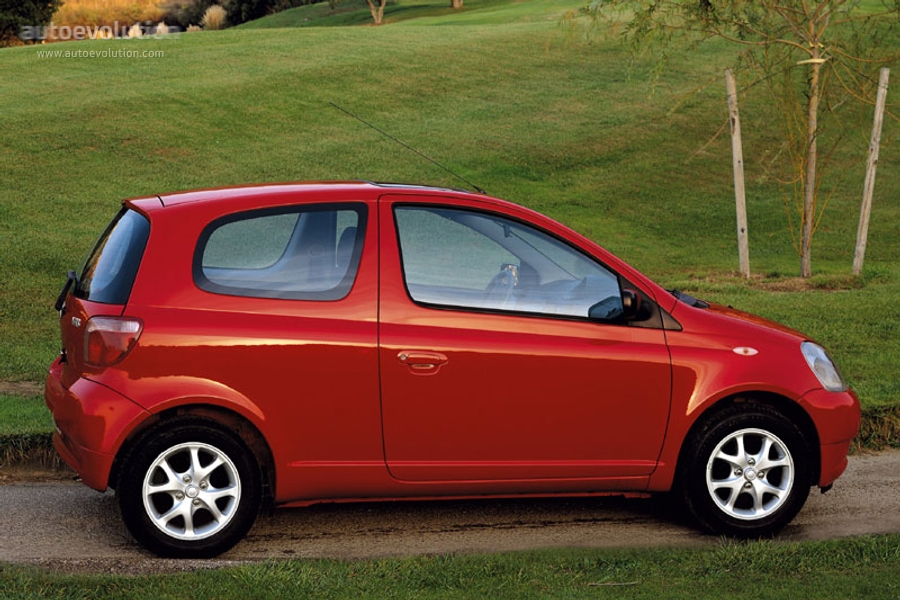 Toyota Yaris 3 Doors photo 3