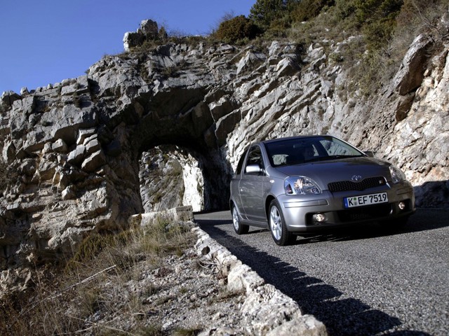 Toyota Yaris 3 Doors photo 12
