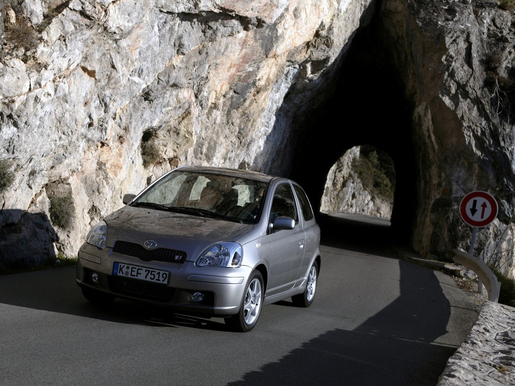 Toyota Yaris 3 Doors photo 14