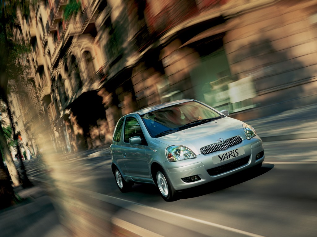 Toyota Yaris 3 Doors photo 2