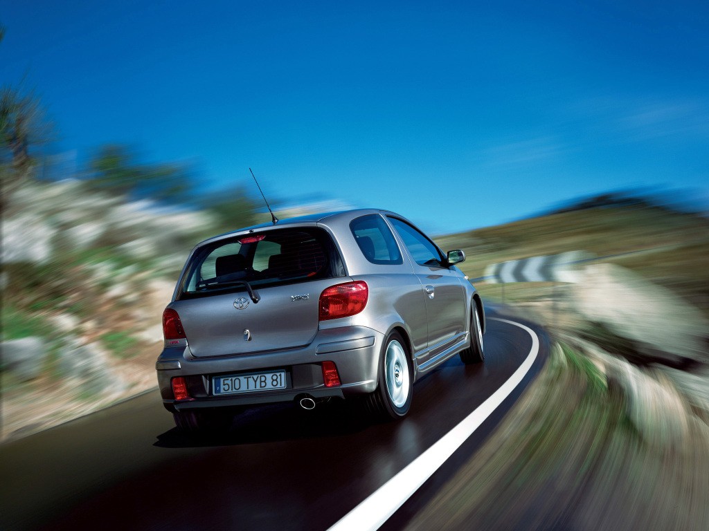 Toyota Yaris 3 Doors photo 4