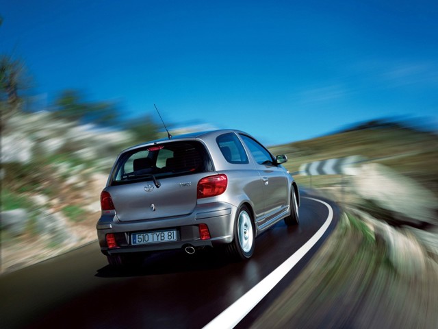 Toyota Yaris 3 Doors photo 4