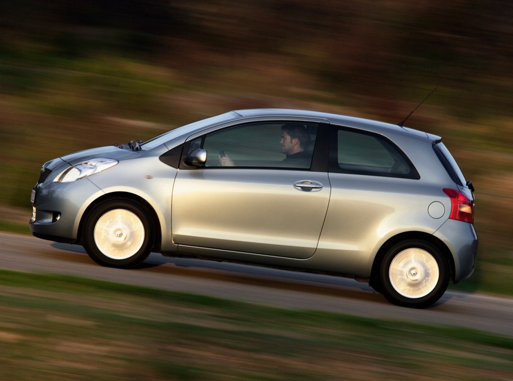 Toyota Yaris 3 Doors photo 10