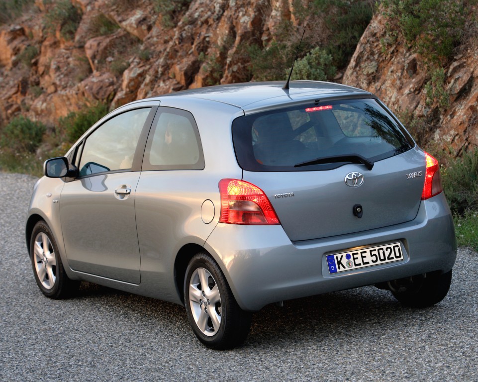 Toyota Yaris 3 Doors photo 8