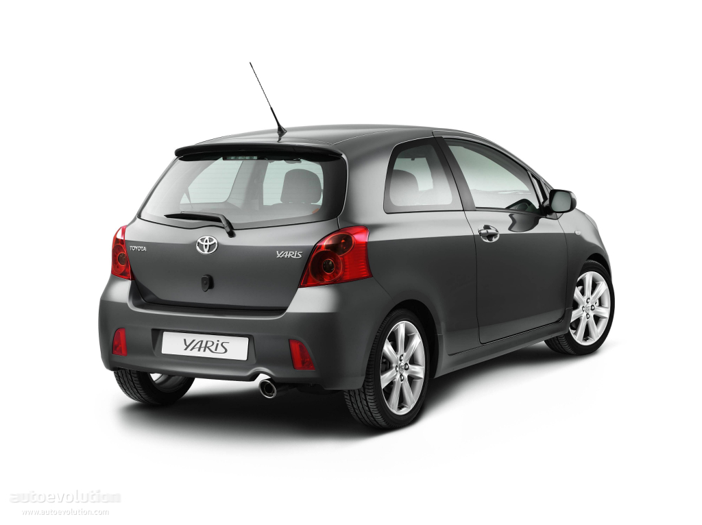 Toyota Yaris 3 Doors photo 2
