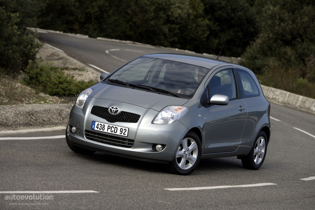 Toyota Yaris 3 Doors photo 4