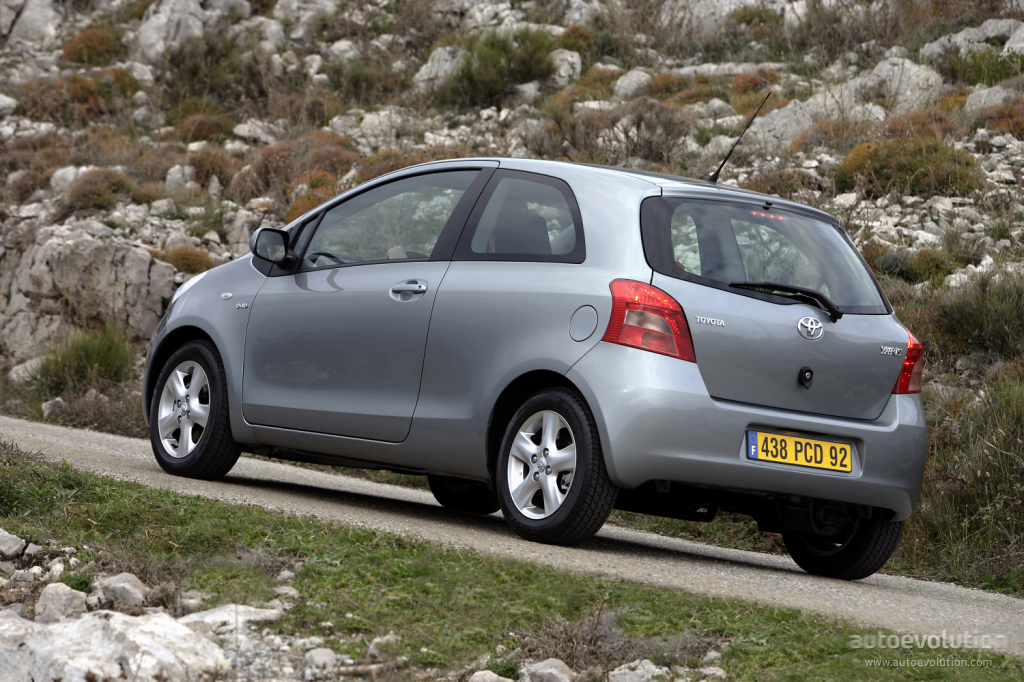 Toyota Yaris 3 Doors photo 5