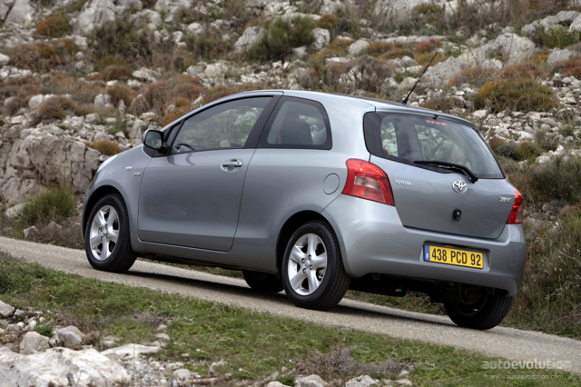Toyota Yaris 3 Doors photo 5