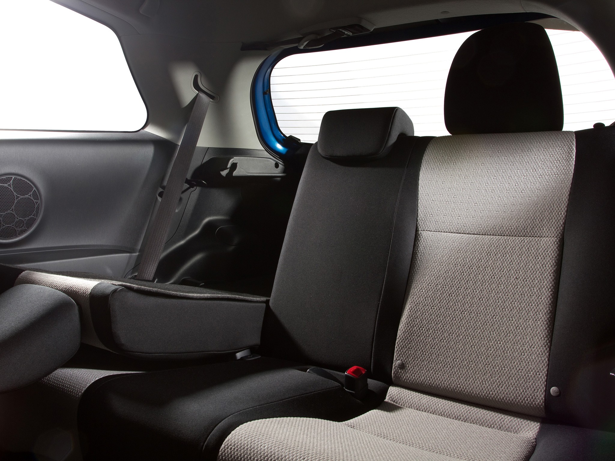 Toyota Yaris 3 Doors photo 38