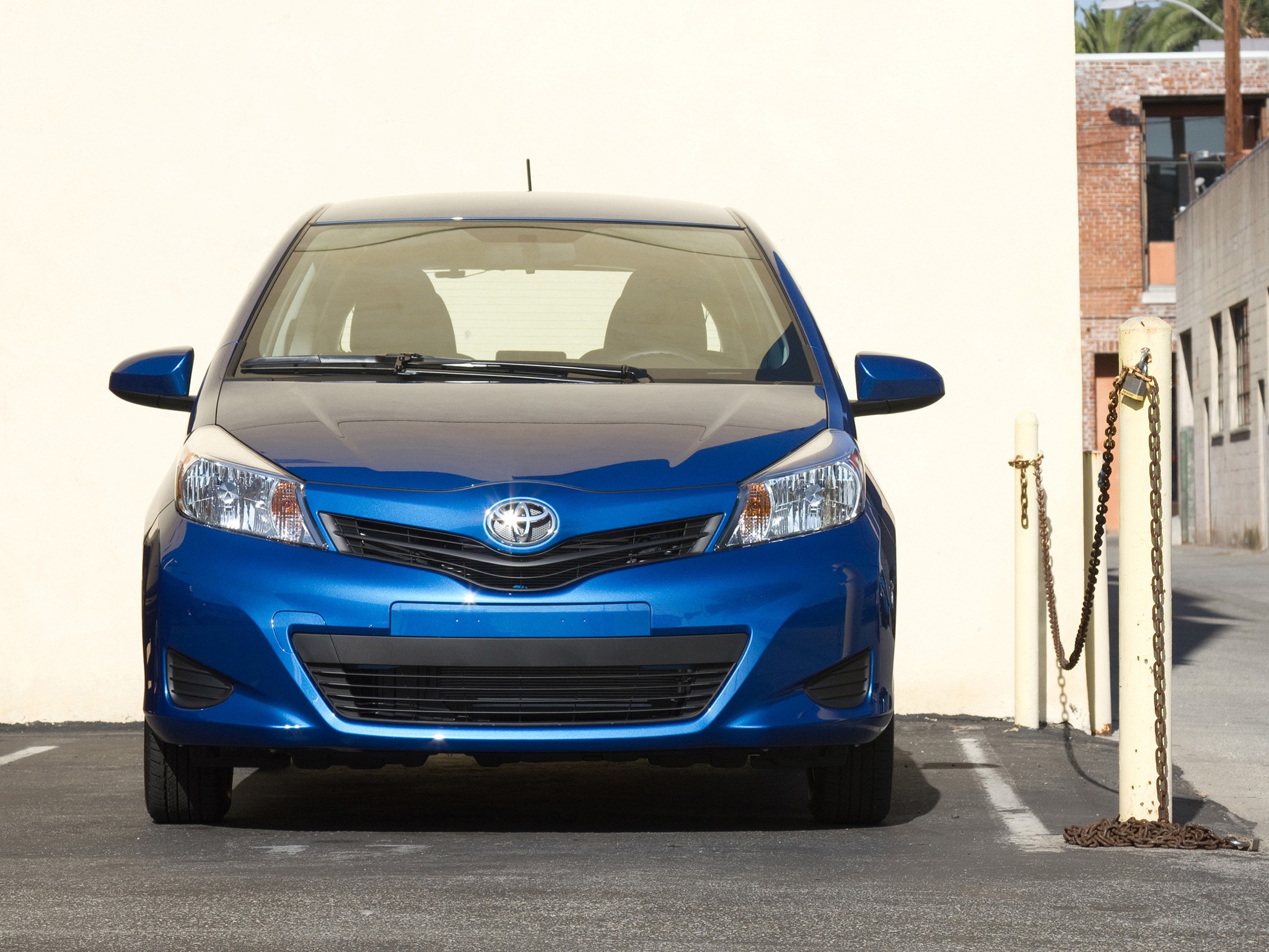 Toyota Yaris 3 Doors photo 17