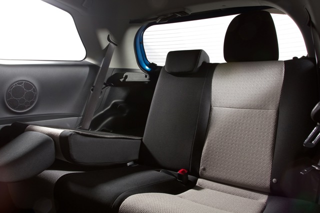 Toyota Yaris 3 Doors photo 31