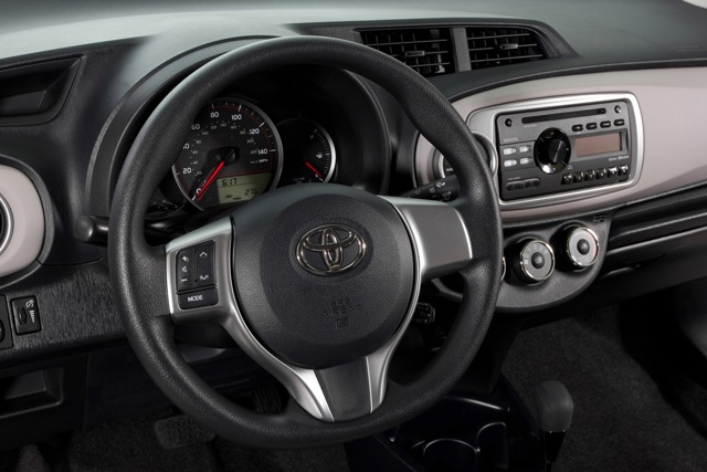 Toyota Yaris 3 Doors photo 32