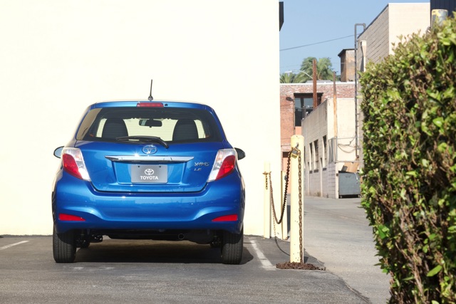 Toyota Yaris 3 Doors photo 4