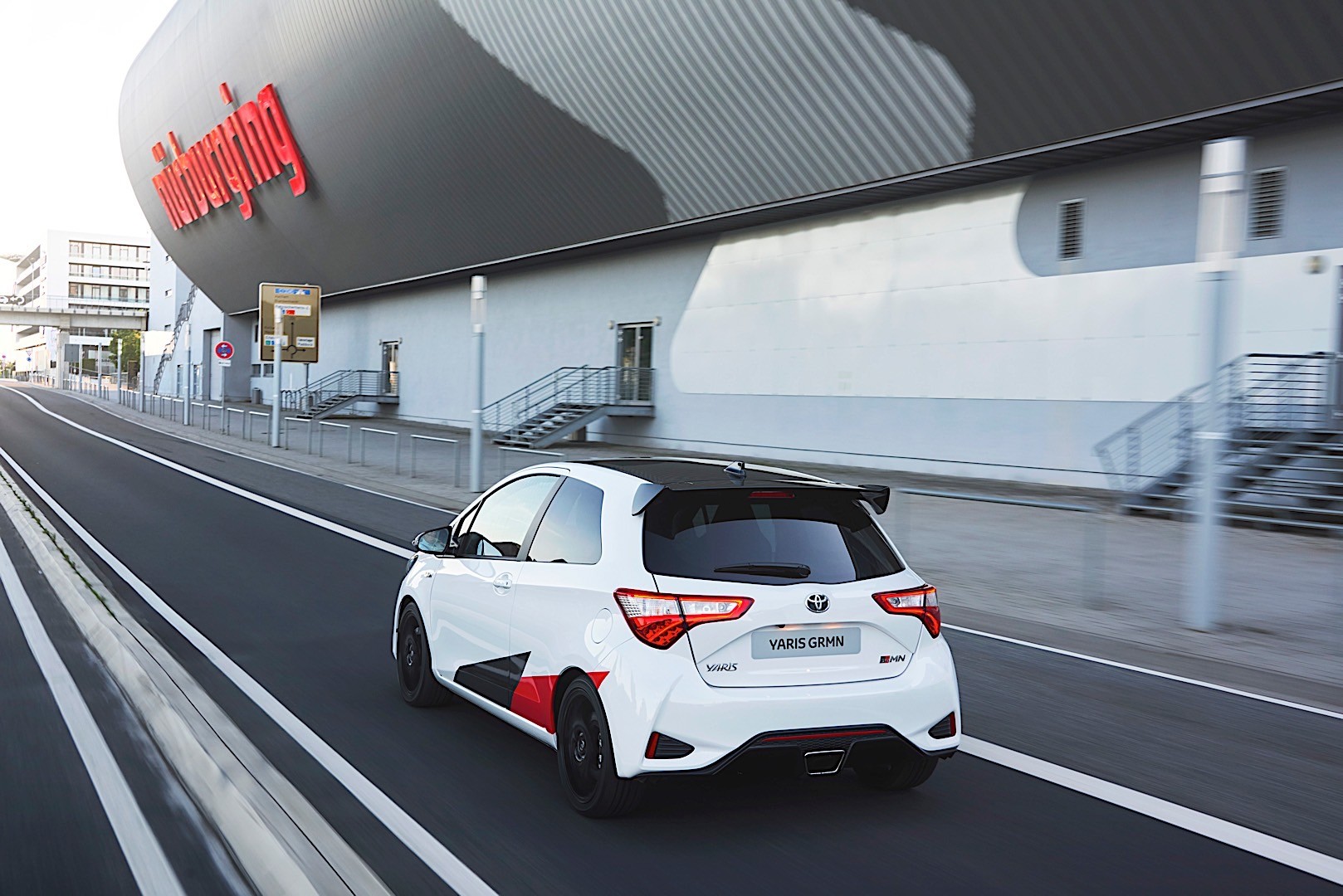 Toyota Yaris 3 Doors photo 5