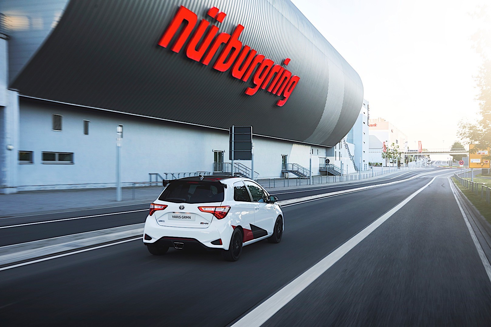 Toyota Yaris 3 Doors photo 6