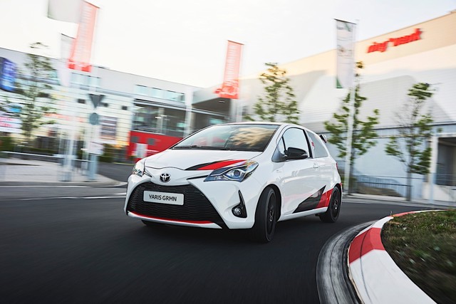 Toyota Yaris 3 Doors photo 10