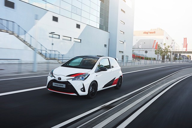 Toyota Yaris 3 Doors photo 12