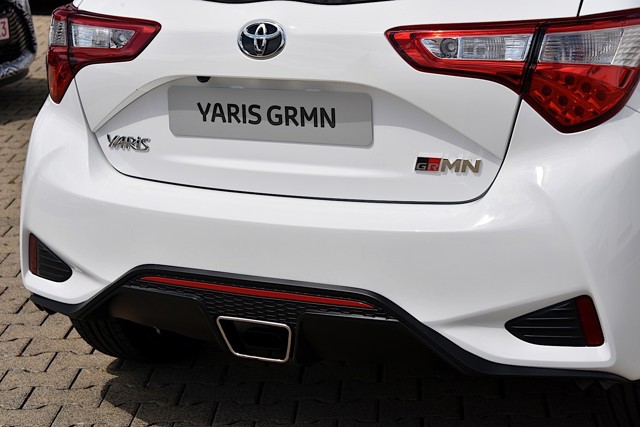 Toyota Yaris 3 Doors photo 13