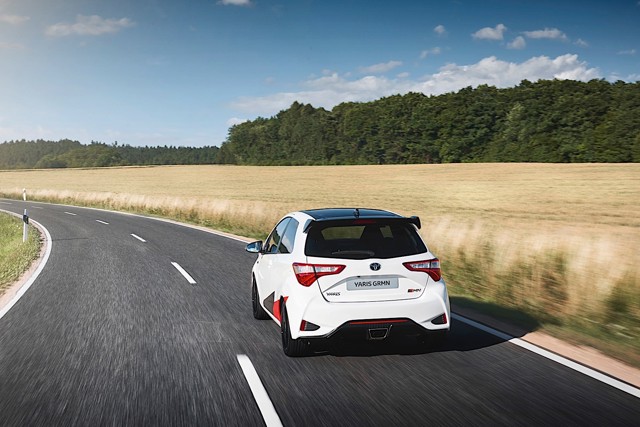 Toyota Yaris 3 Doors photo 17