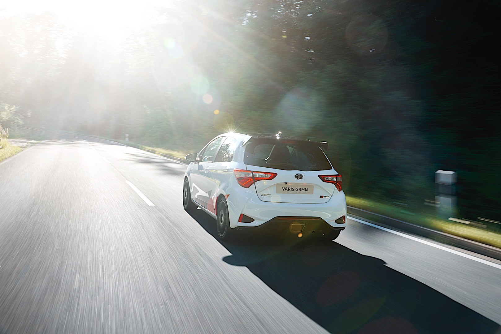 Toyota Yaris 3 Doors photo 19