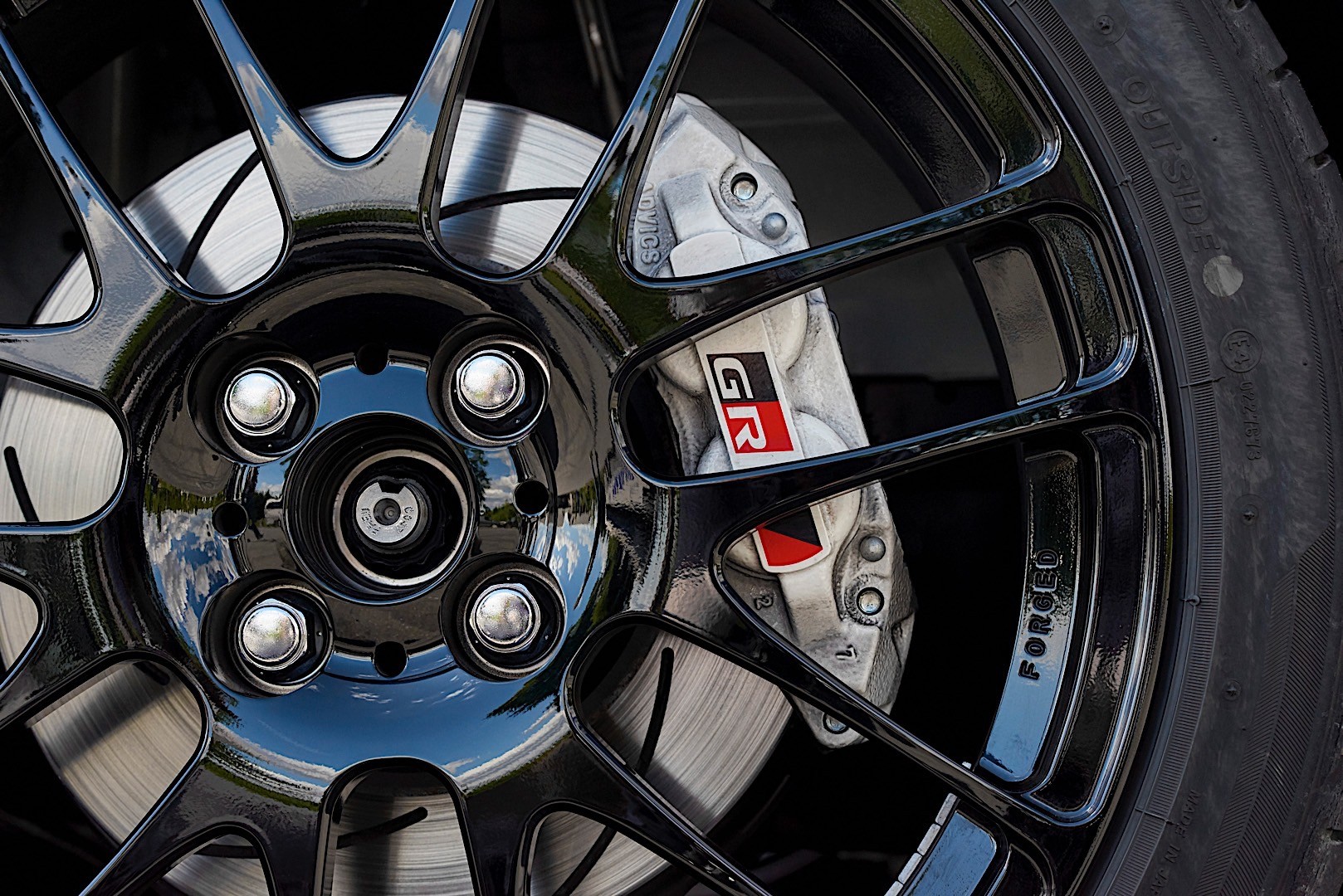 Toyota Yaris 3 Doors photo 24