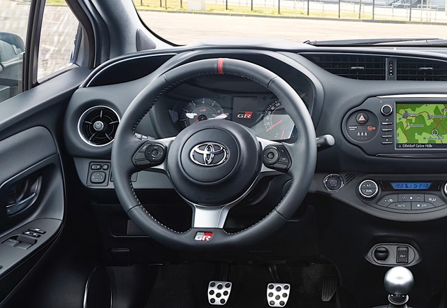 Toyota Yaris 3 Doors photo 30