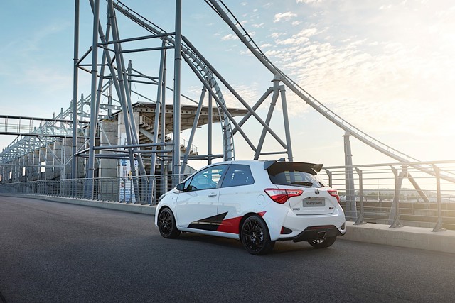 Toyota Yaris 3 Doors photo 1