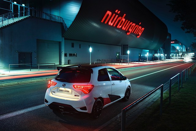 Toyota Yaris 3 Doors photo 2