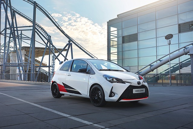 Toyota Yaris 3 Doors photo 4