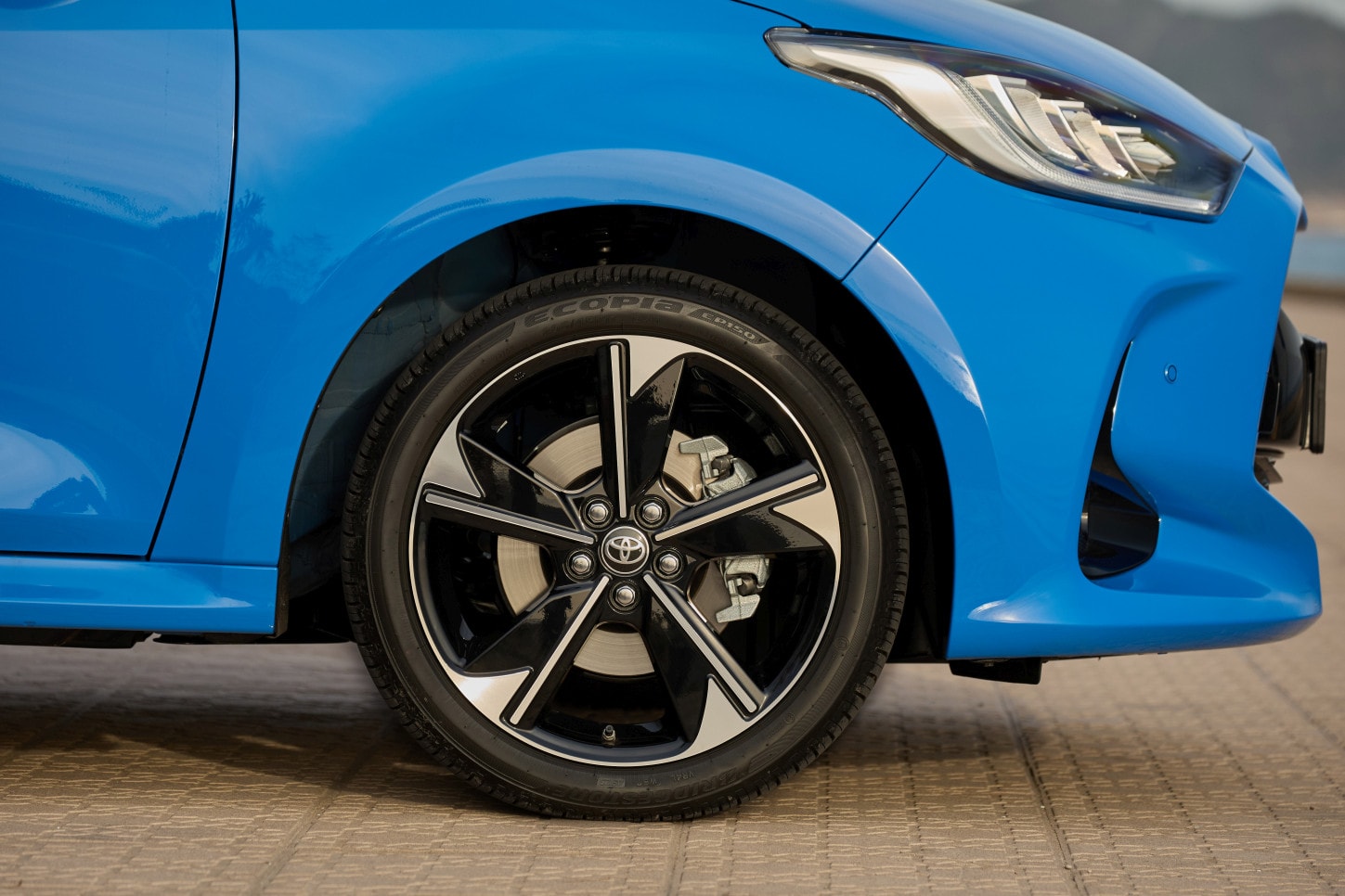 Toyota Yaris 5 Doors photo 12