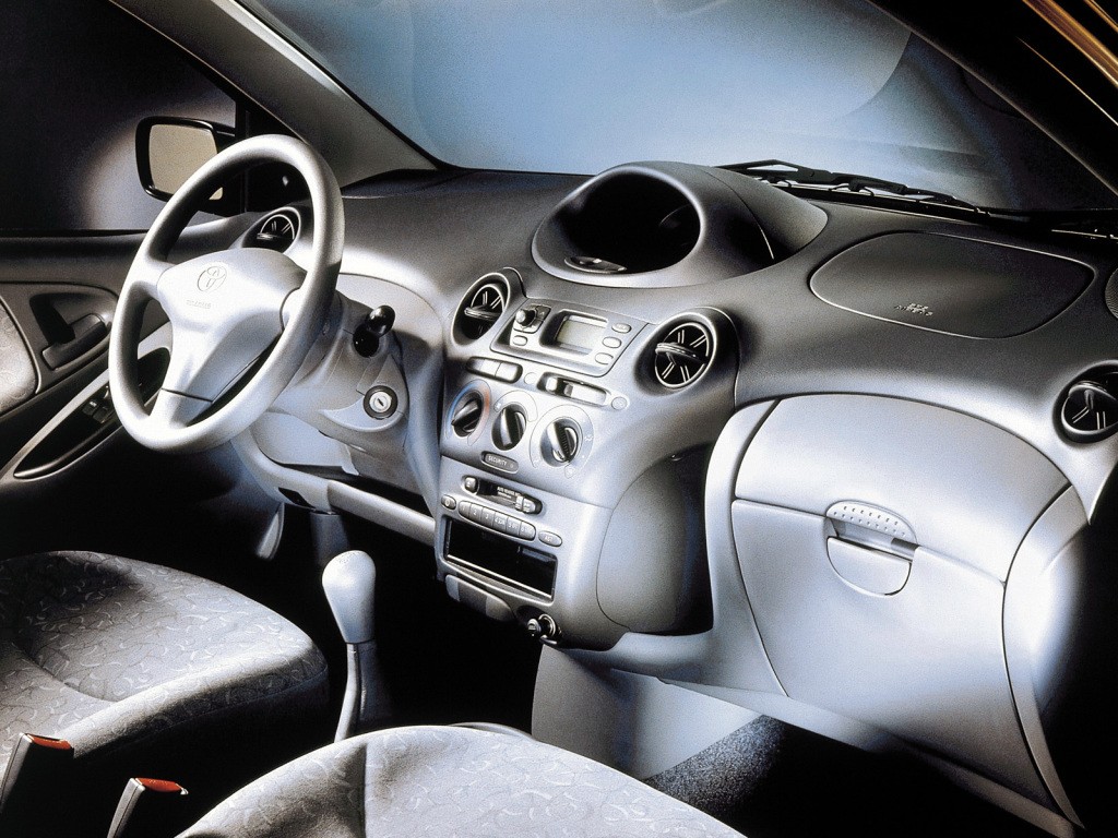 Toyota Yaris 5 Doors photo 15
